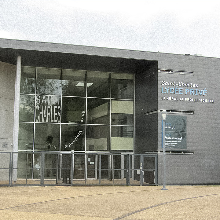 Image l'entrée de l'établissement scolaire Saint Charles